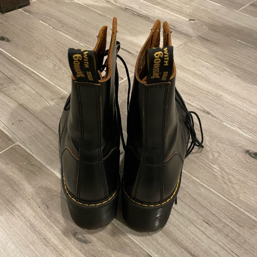 Dr. Marten Leona lace up boots US 10 / EU 42 - Picture 5 of 8